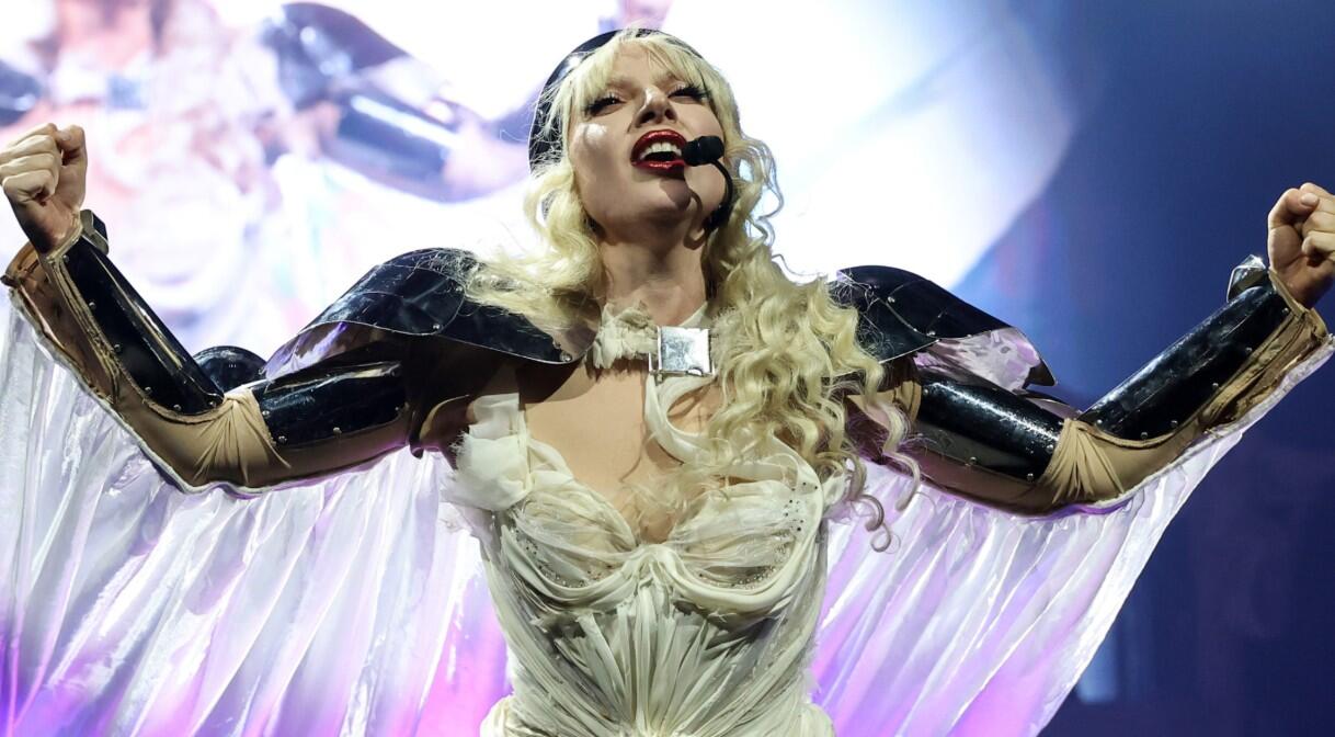 Em show, Lady Gaga critica ações do serviço de imigração dos Estados Unidos